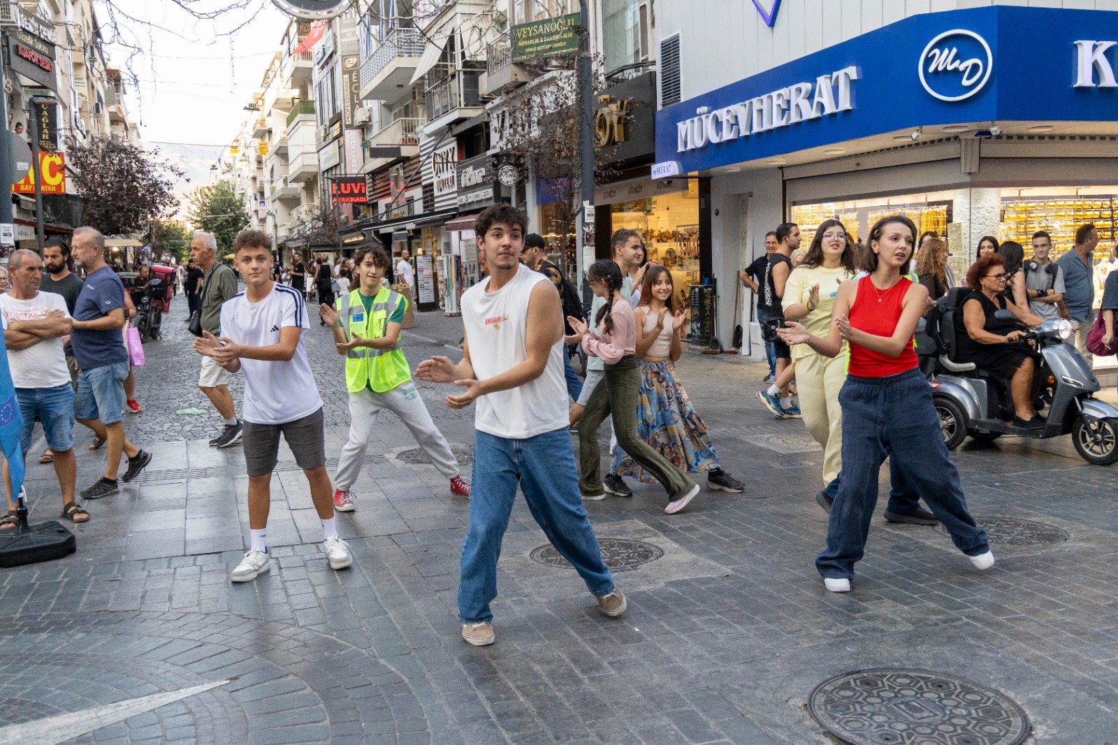 Karşıyaka’da hareketli hafta!
