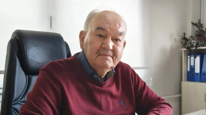 Eski İzmir Büyükşehir Belediyesi Başkanı Burhan Özfatura yaşamını yitirdi