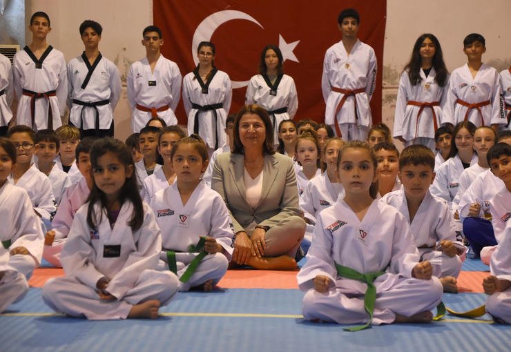 Foça Belediyesi Kış Kurslarına Büyük İlgi
