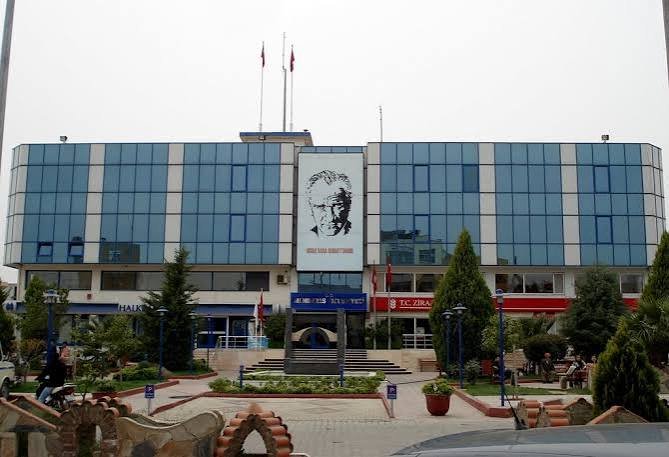 Menderes Belediyesi'ne 2. dalga operasyon