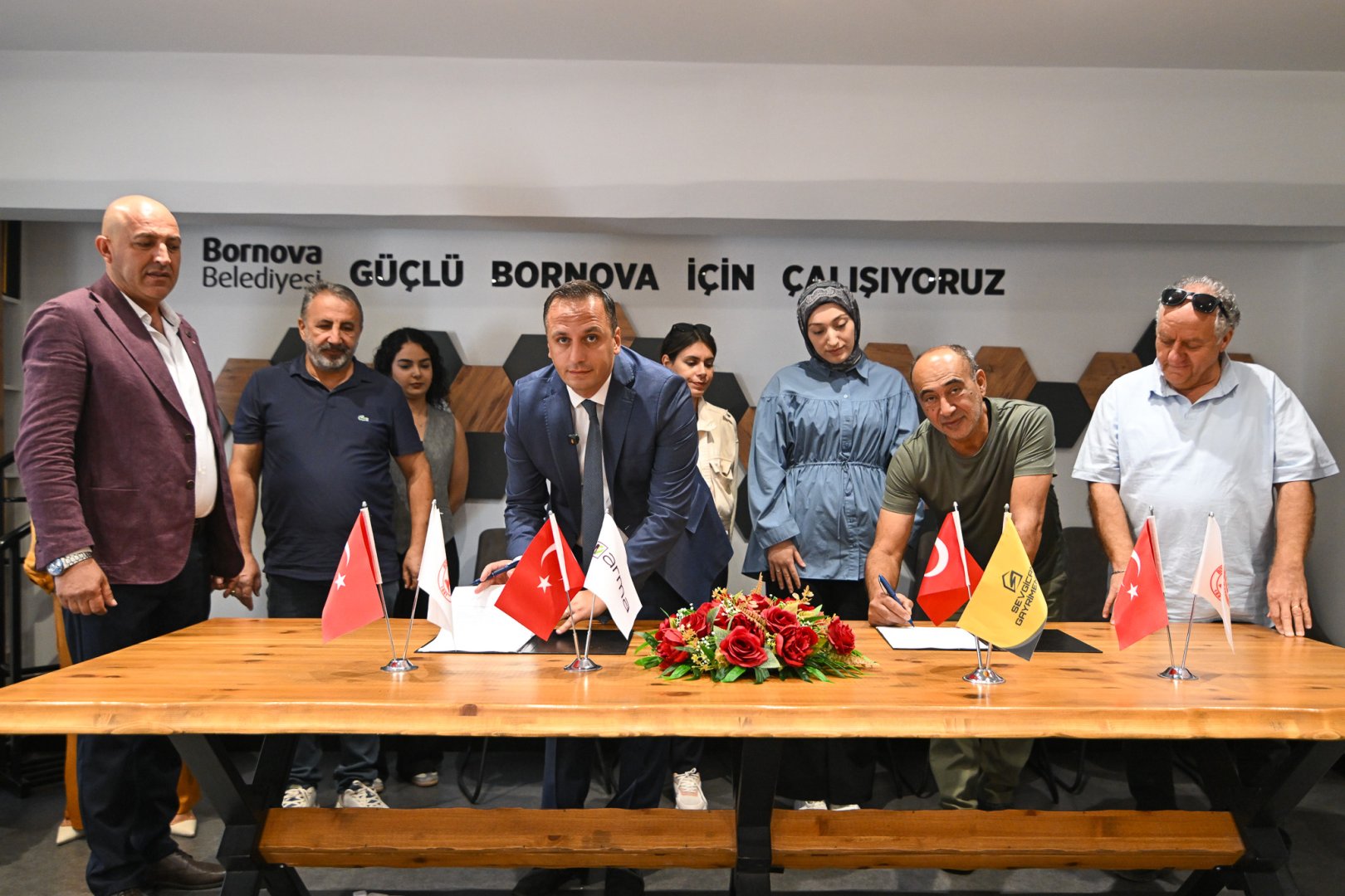 Bornova’dan büyük dayanışma hamlesi
