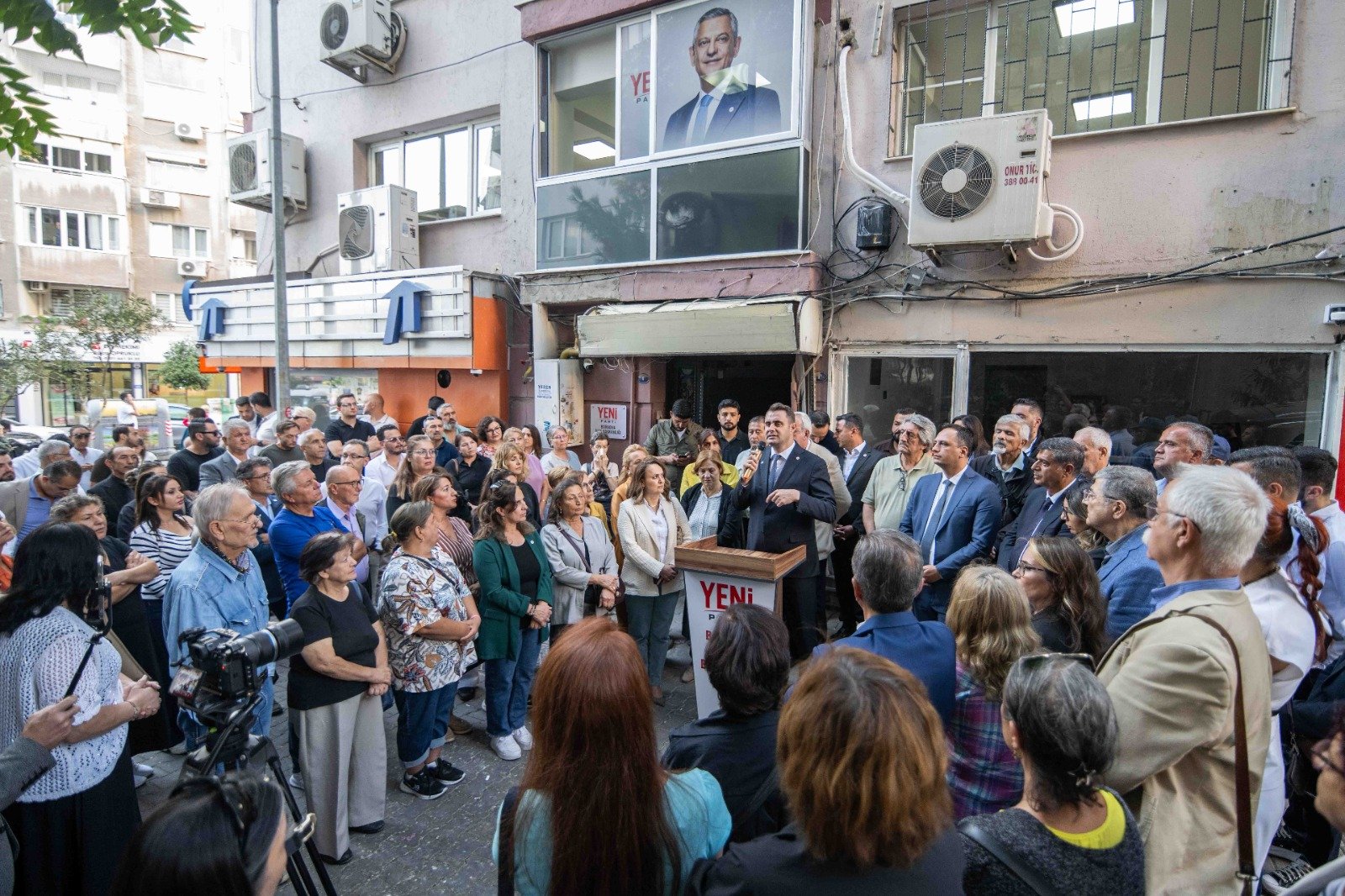 Başkan Güç Bornova’dan Seslendi: “Halkın İradesiyle O Koltuklardan İnecekler”