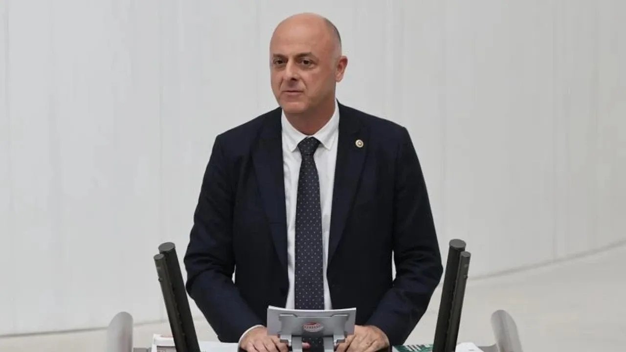 Ümit Özlale'den Borsa iddialarına ilişkin açıklama: "Mahkeme kararı verir"