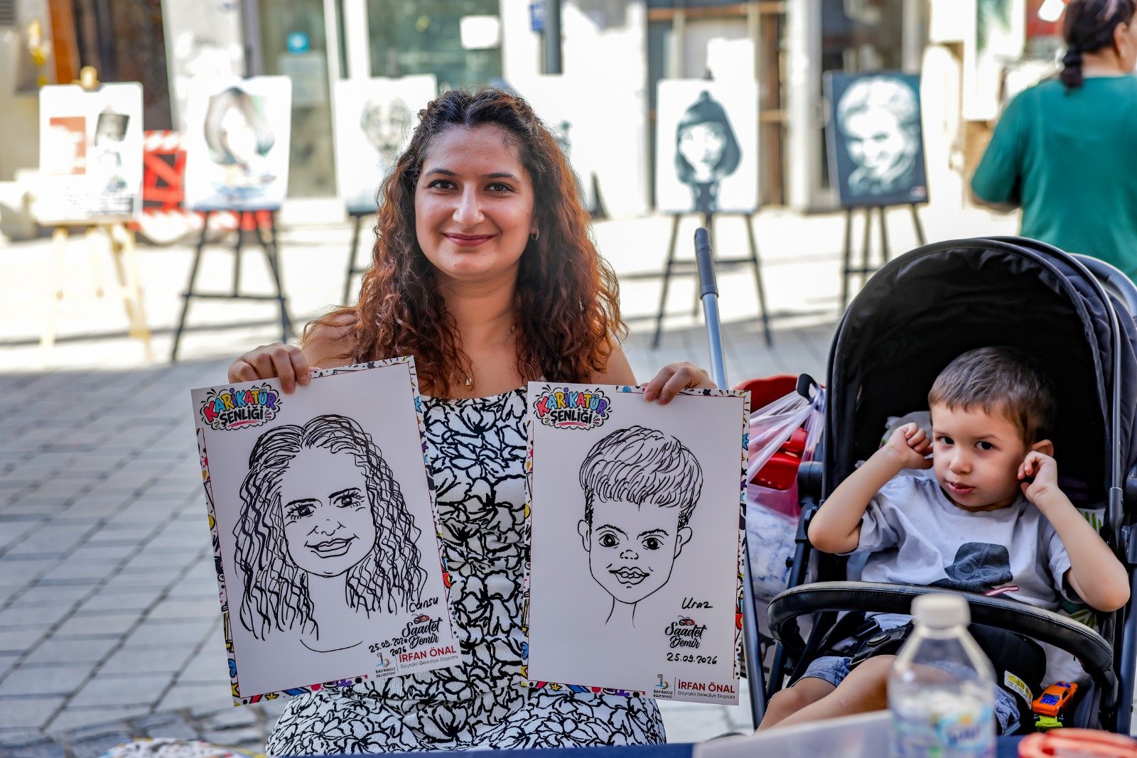 Bayraklı’da karikatür ve çocuk şenliği renkli görüntülere sahne oldu