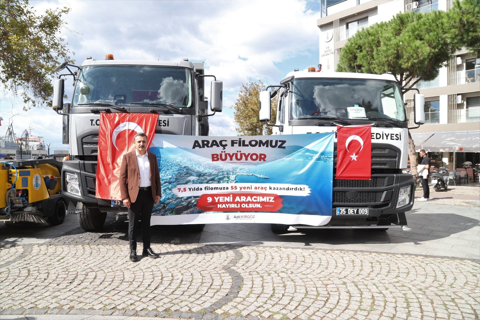 Dikili’de hizmet seferberliği: Araç filosu güçleniyor, doğalgazda yeni etap başlıyor