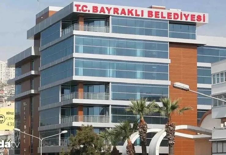 Bayraklı Belediyesi’ne operasyon: Eski Başkan Serdar Sandal hakkında da gözaltı kararı