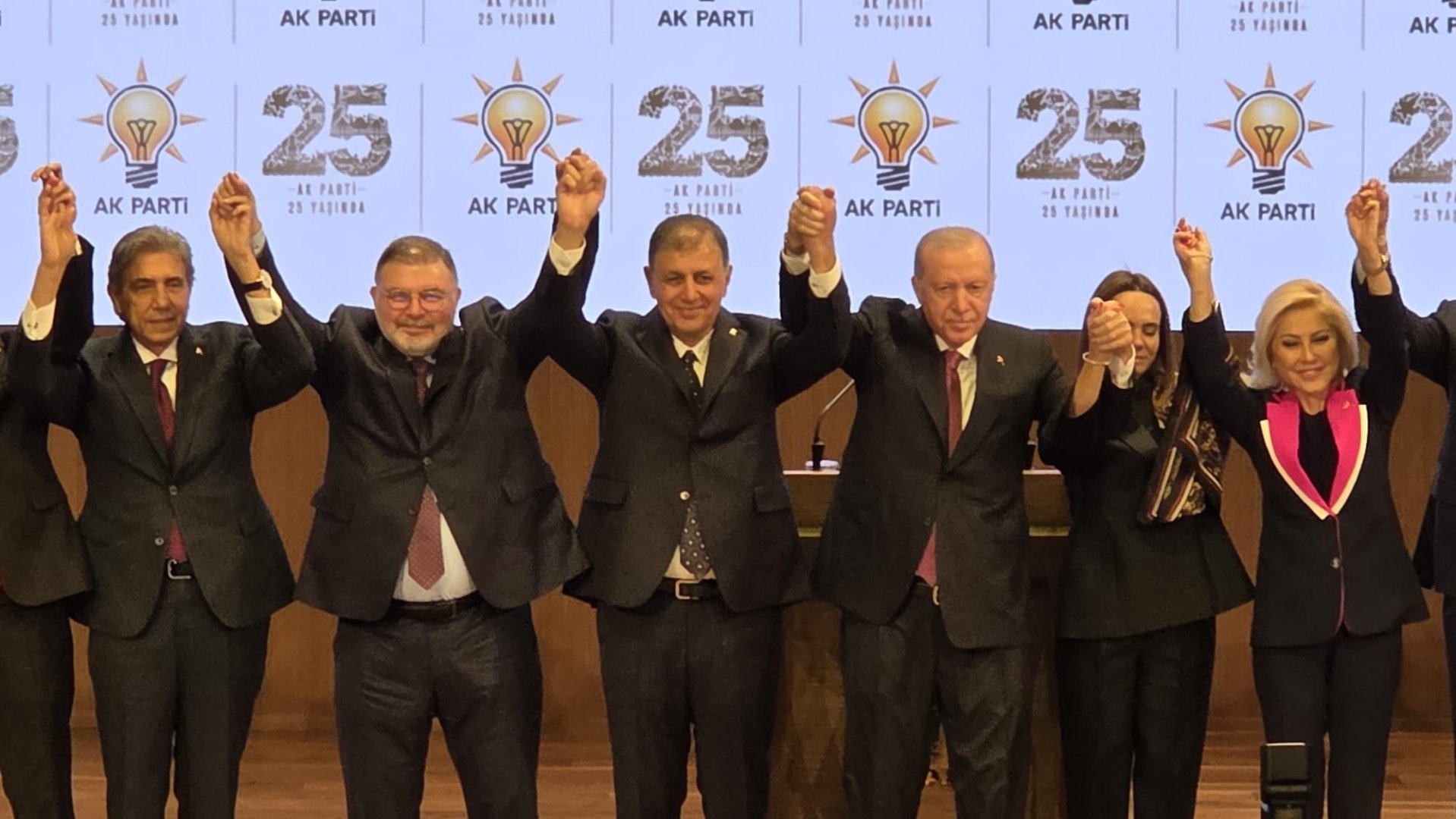 AK Parti İzmir İl Başkanı Saygılı: ''Şehrimizin ortak meselelerinde el ele vererek çalışacağız''