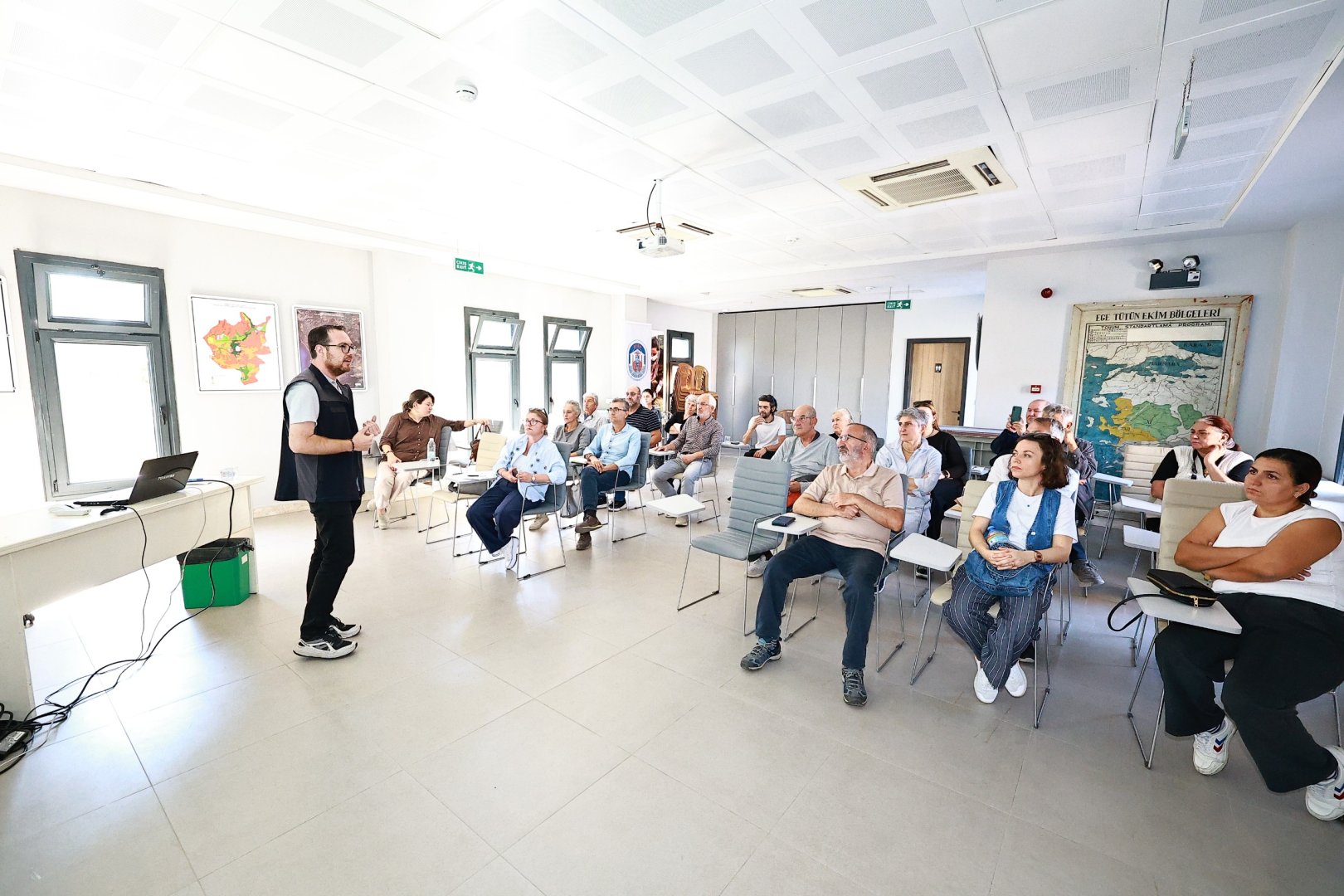 Efes Selçuk'ta zeytin sezonu öncesi eğitim