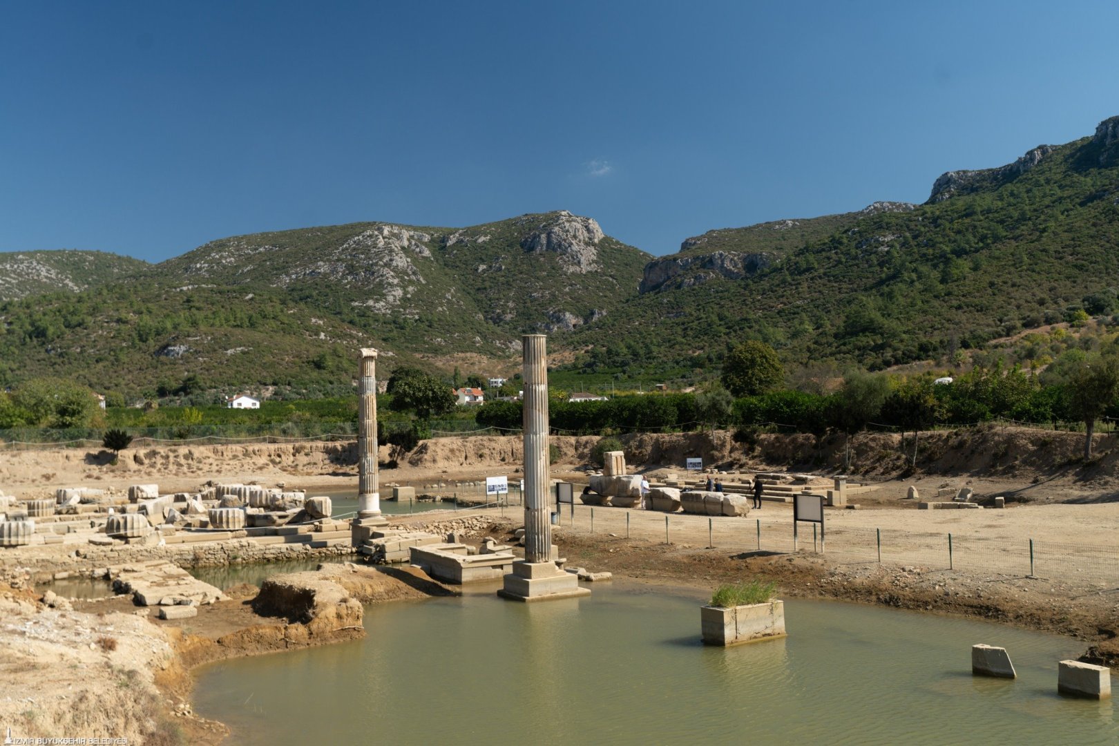 Klaros’ta 3 bin 300 yıllık kehanetin izinde