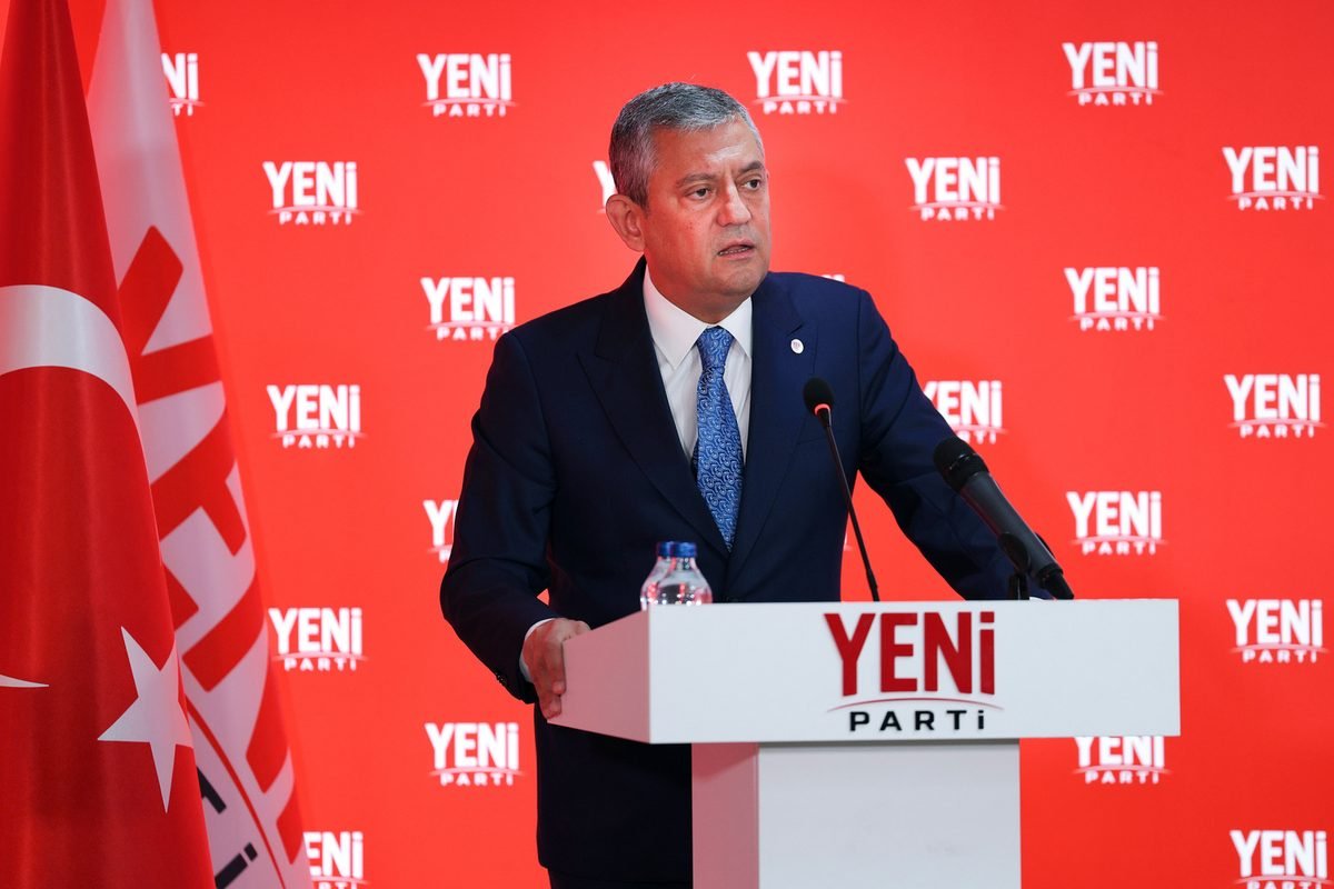 Özgür Özel'den İzmir İl Kongresi mesajı: Tek aday zorlamamız yok