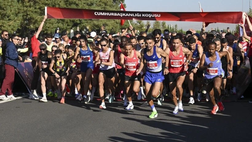 ABD'nin Florida Eyaletini Vuran Isaias Kasırgası 4 Kişiyi Öldürdü! Yüz Binlerce Kişi Elektriksiz Kaldı