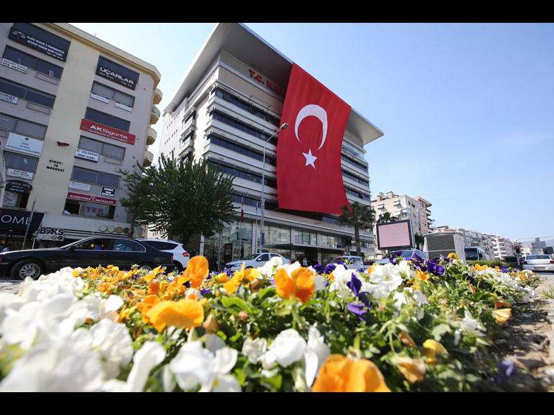 CHP Karşıyaka'da istifalar yaşandı! Yeni Parti'ye katılacaklar