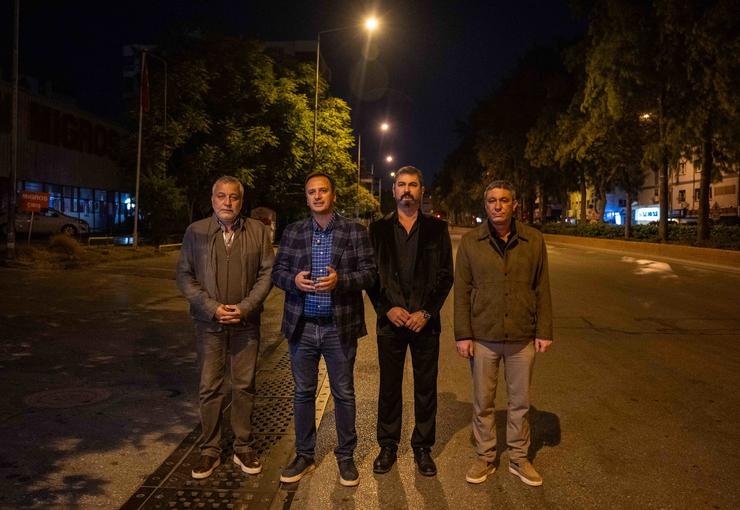 Bornova’da kaldırımlar özgürleşiyor