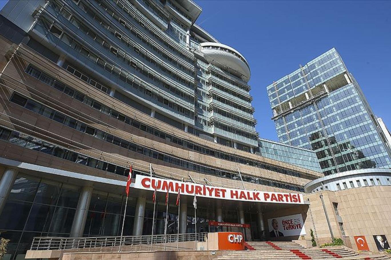 CHP'de İzmir'den 3 isim ihraç edildi