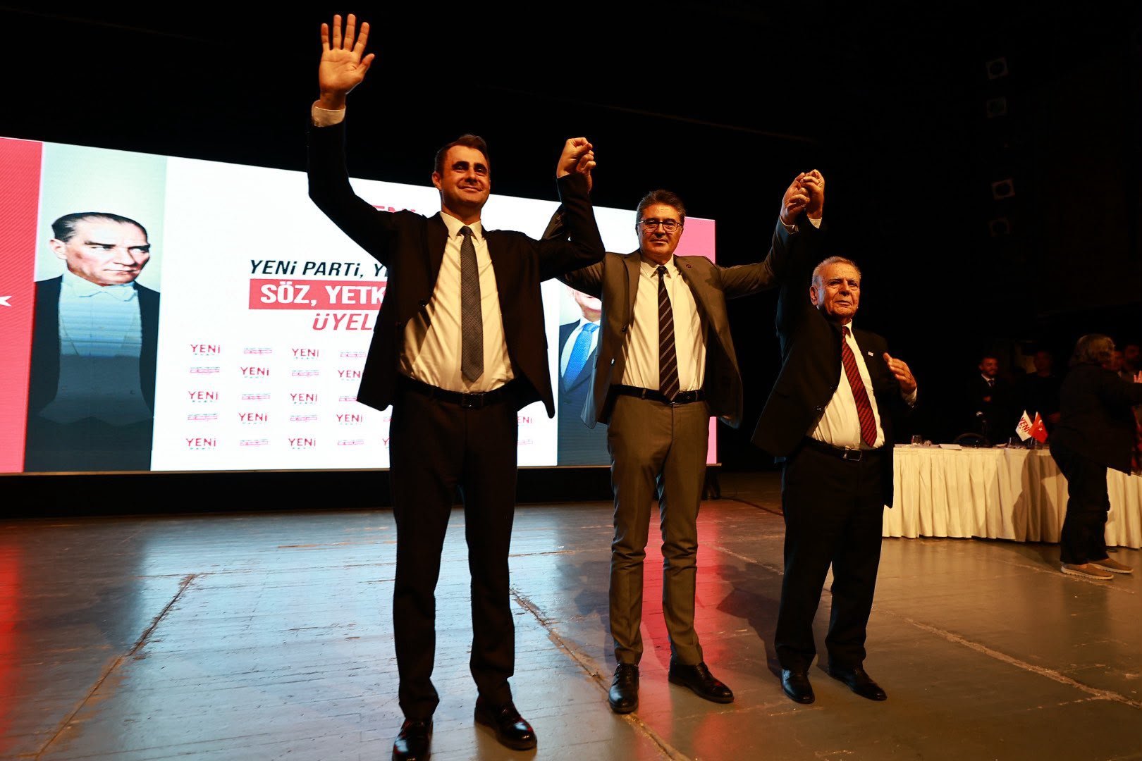 Yeni Parti İzmir'de ön seçim heyecanı