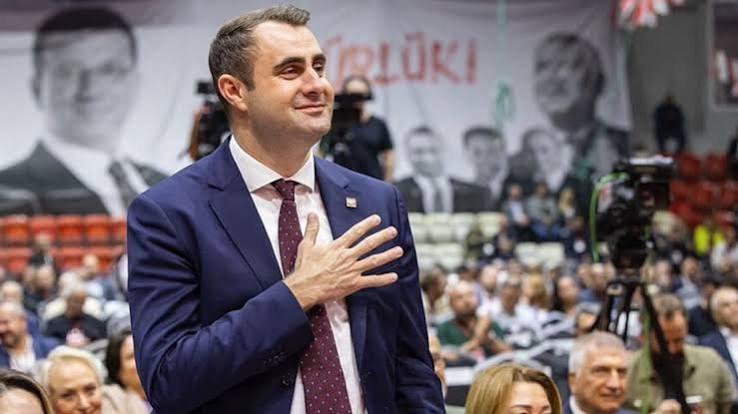 Yeni Parti İzmir'de ön seçimi Çağatay Güç kazandı