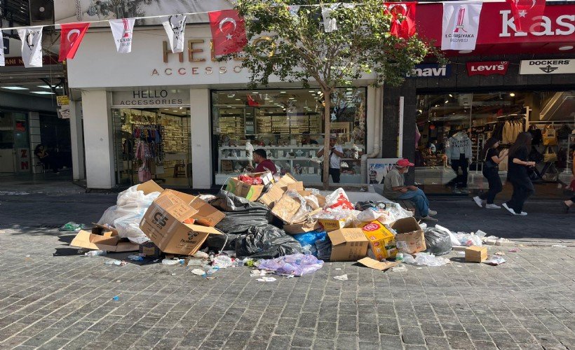 Karşıyaka Belediyesi'nden çöp sorununa ilişkin açıklama