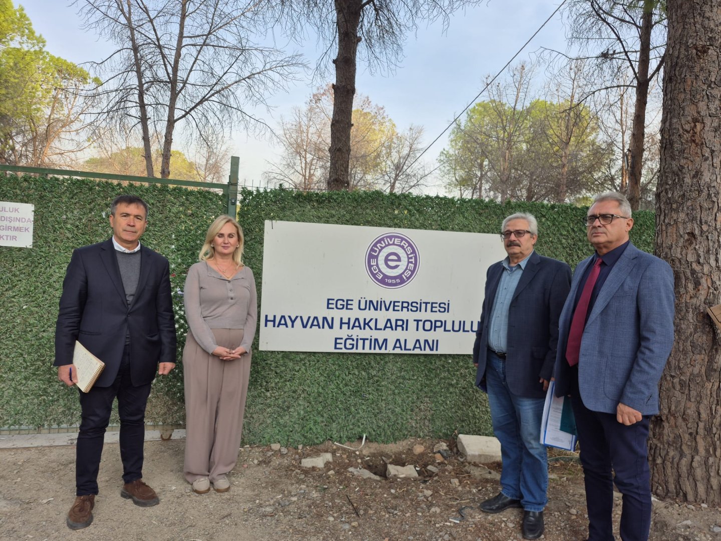 Sokak hayvanları krizinden sonra meclis üyelerinden Ege Üniversitesi’ne ziyaret