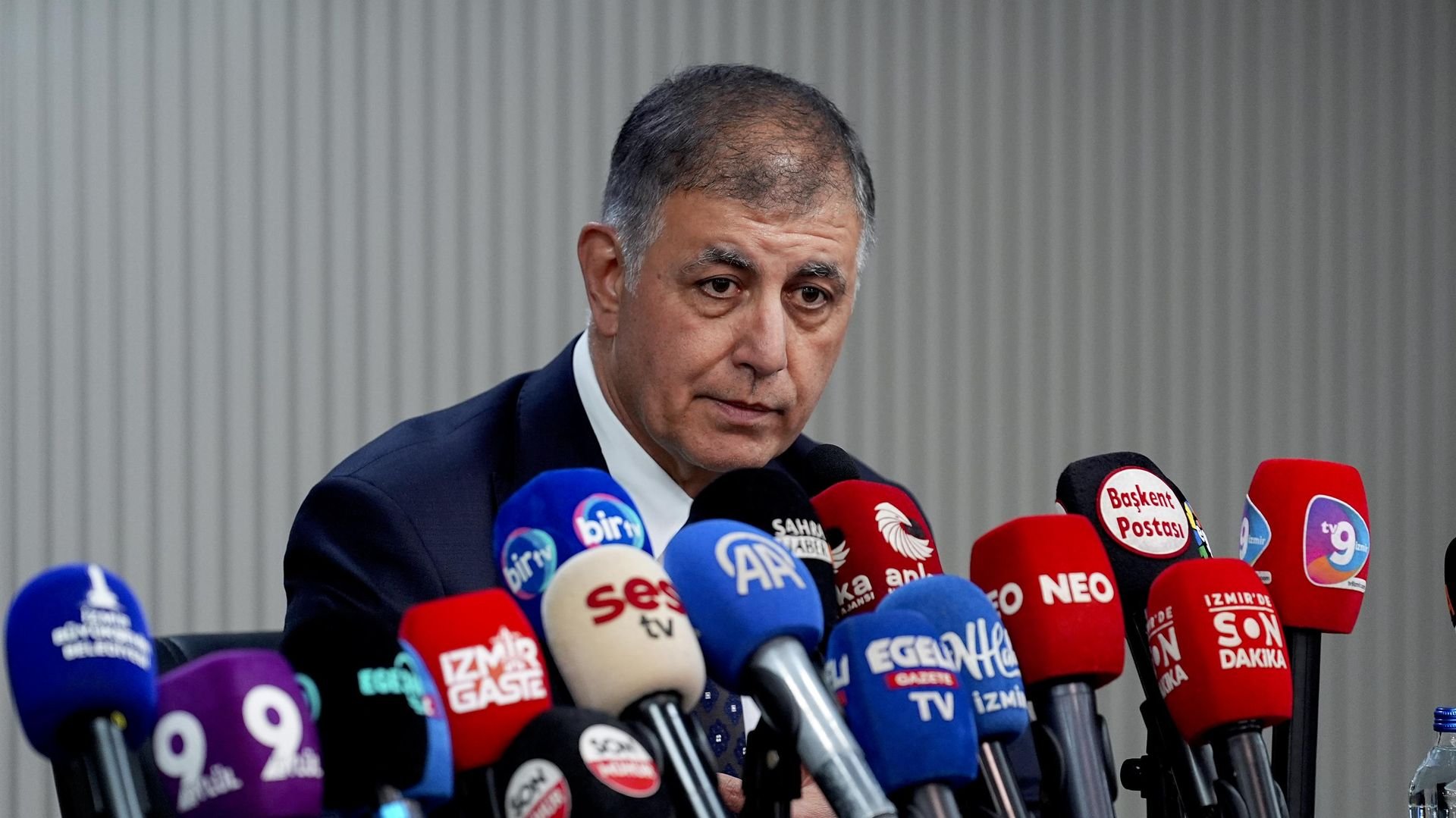 Başkan Tugay'ın AK Parti'de temasları sürüyor! AK Partili isimlere görev vermesi bekleniyor