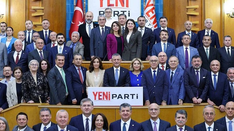 Yeni Parti'de kurultay hazırlığı