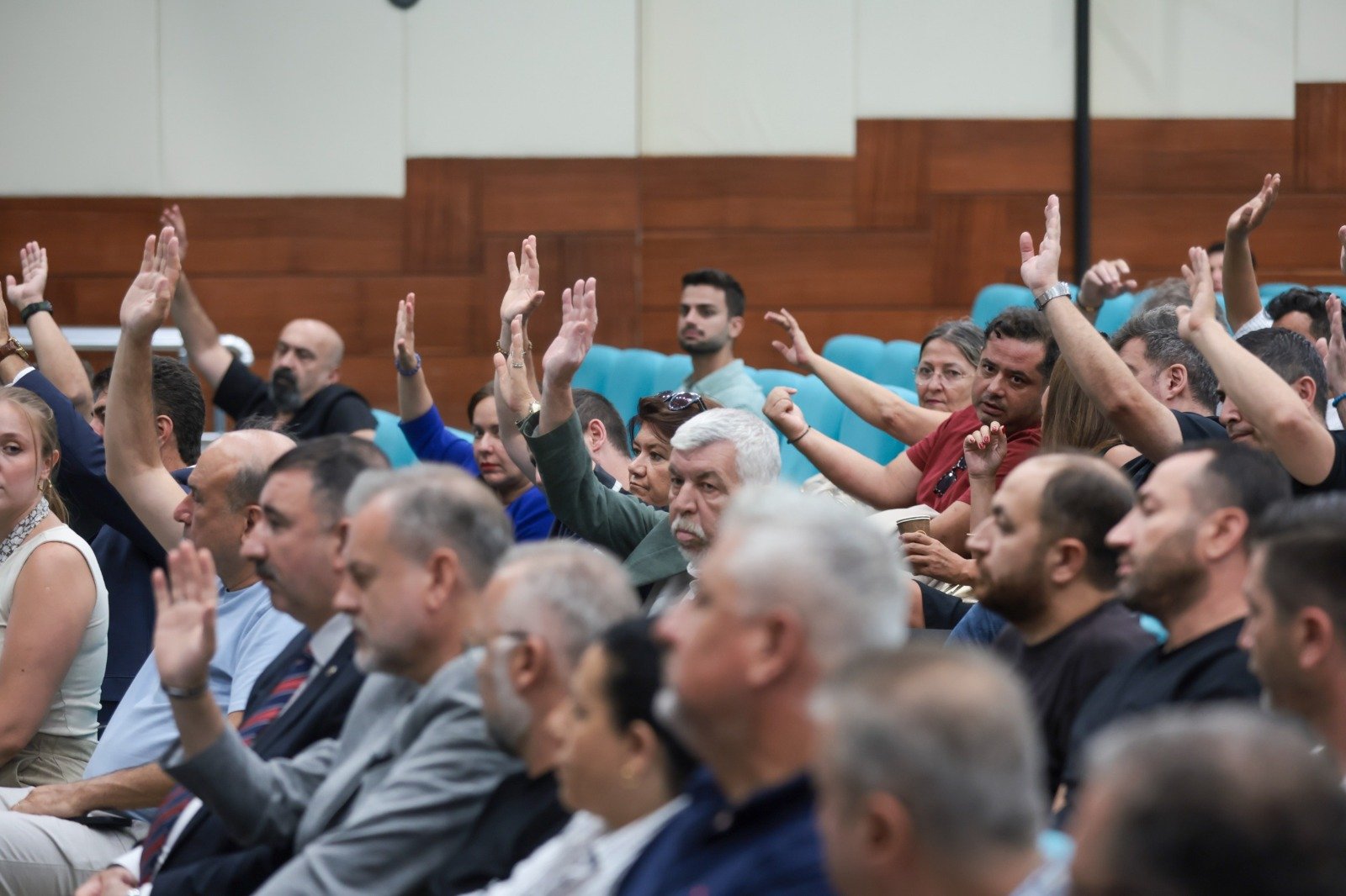 Konak Meclisi yeni komisyon üyelerini belirledi