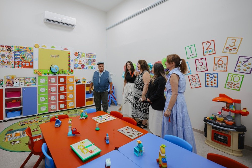 Hayriye ve Vehbi Özen Çocuk Etkinlik Merkezi ile Mavi Kelebek Anı Parkı Alaçatı’da hizmete açıldı