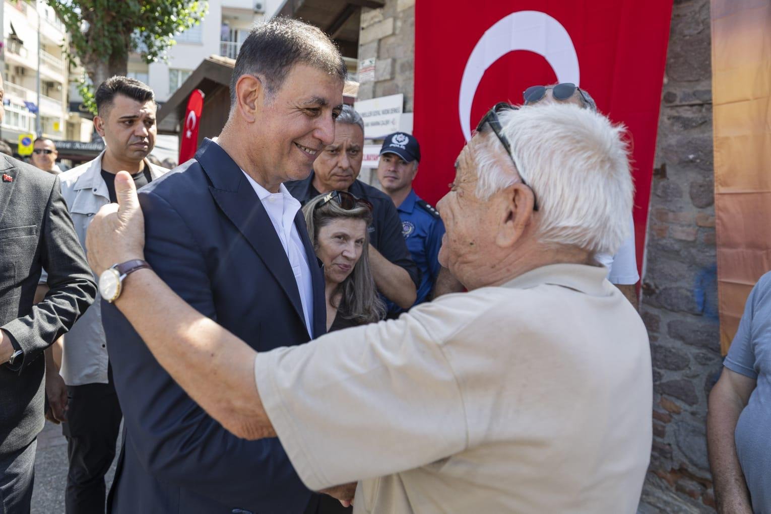 Başkan Tugay, “Şehit ailelerimiz ve gazilerimiz baş tacımız”