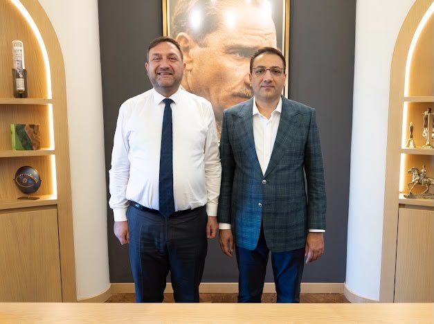CHP İzmir’den Başkanlar Uzun ve Yiğit’e destek ziyareti